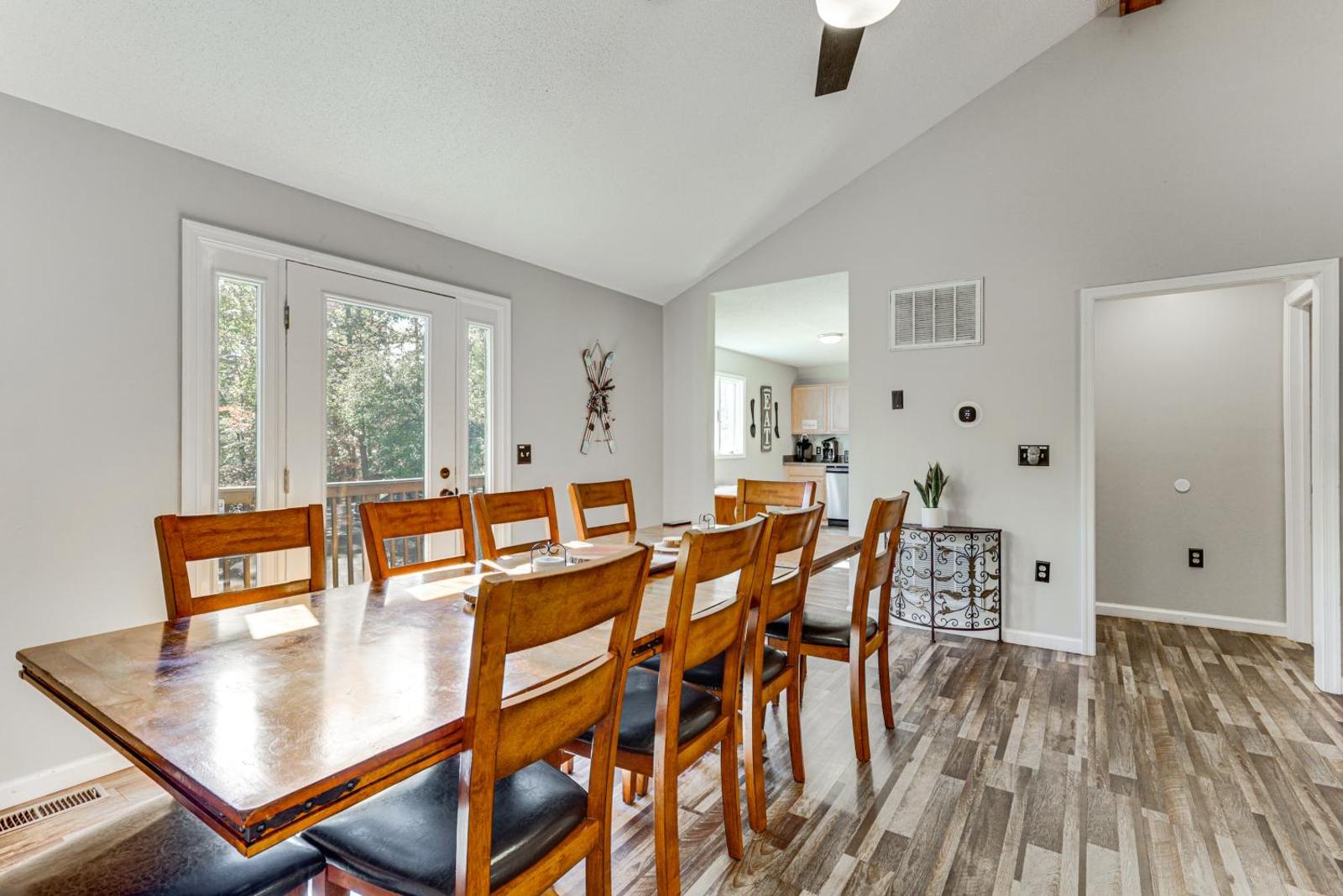 Home Less Than 2 Mi to Mtn Greens Golf, Massanutten Ski!