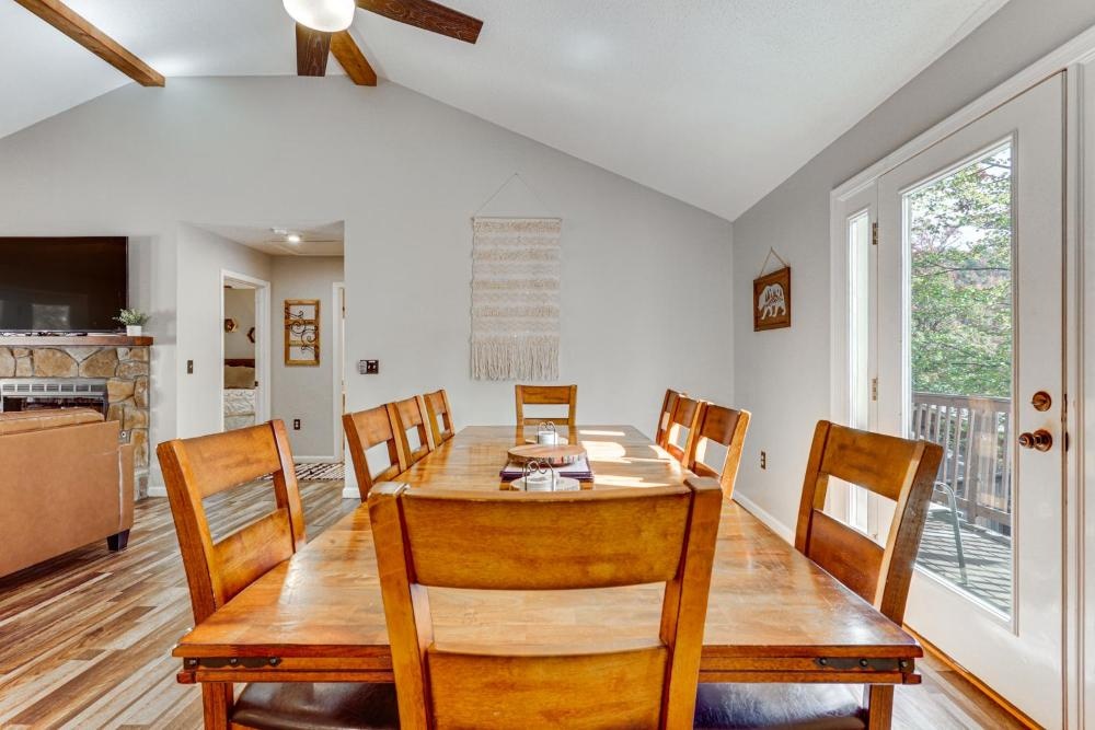 Home Less Than 2 Mi to Mtn Greens Golf, Massanutten Ski!