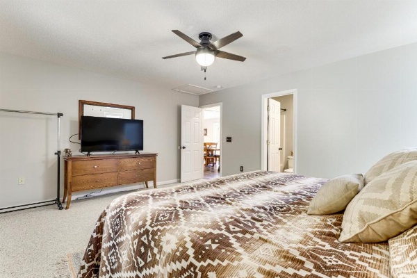 Home Less Than 2 Mi to Mtn Greens Golf, Massanutten Ski! image 11