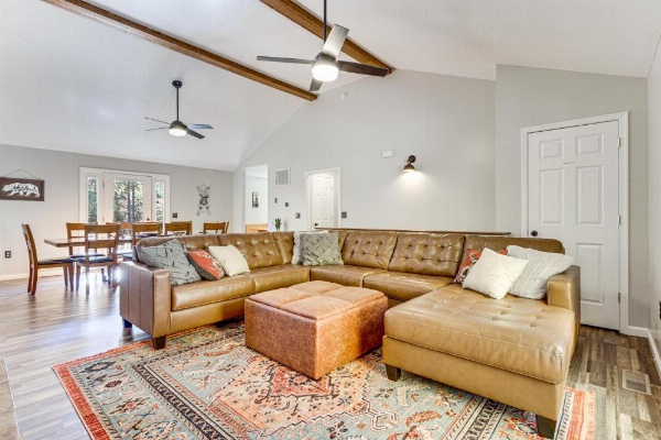 Home Less Than 2 Mi to Mtn Greens Golf, Massanutten Ski! image 17