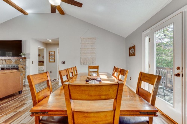 Home Less Than 2 Mi to Mtn Greens Golf, Massanutten Ski! image 9